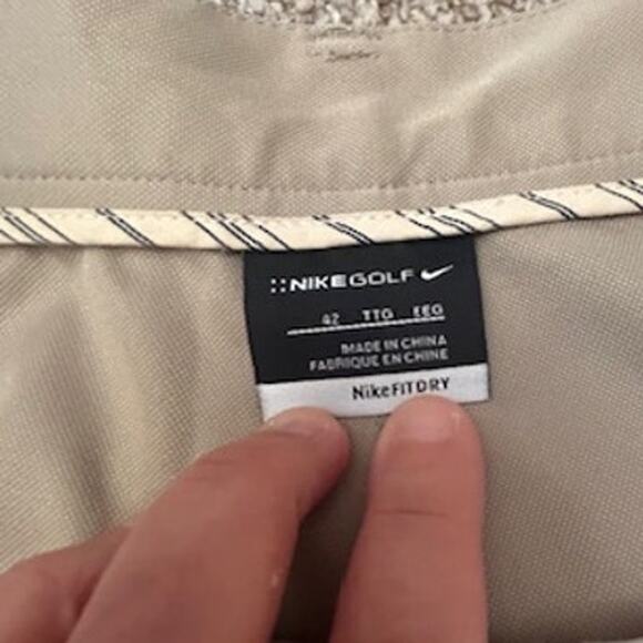 Nike Dri-Fit Golf Khaki Pleated Front Golf Shorts Size 42 - Picture 6 of 10